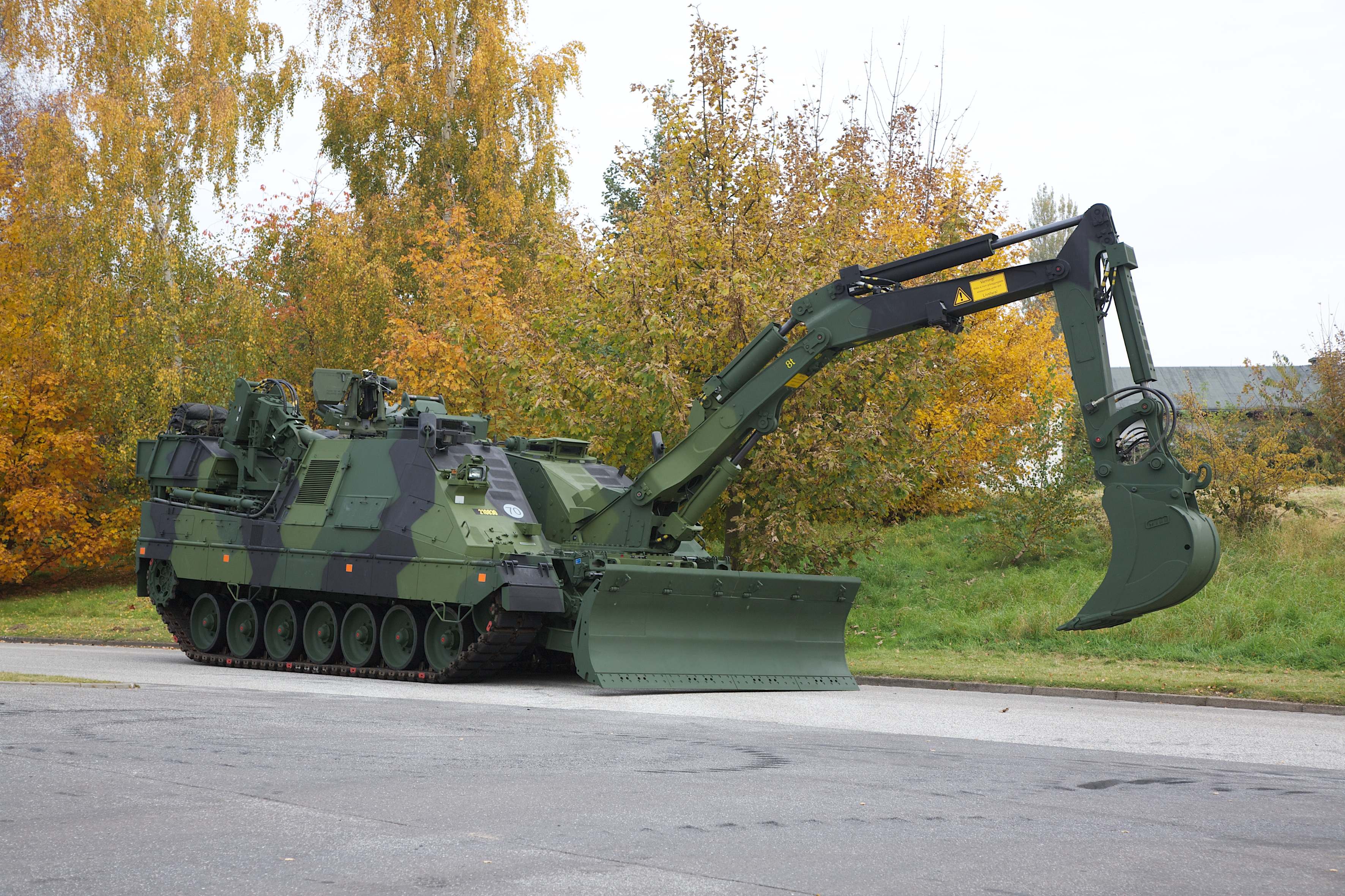 The Agriculture Pathology Institute Mobile Worker is a medium sized heavy AI tractor